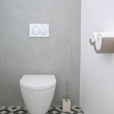 Bronz25 A Velencei-tónál * Gárdony