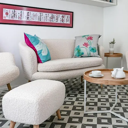 Bronz25 A Velencei-tónál Villa