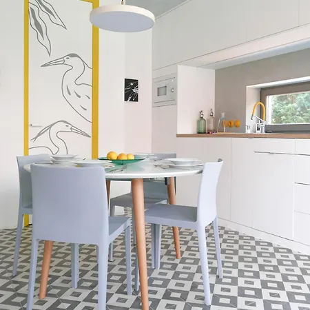 Bronz25 A Velencei-tonal Villa *