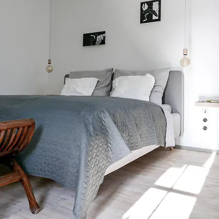 Villa Bronz25 A Velencei-tonal