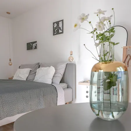 Bronz25 A Velencei-tónál Gárdony