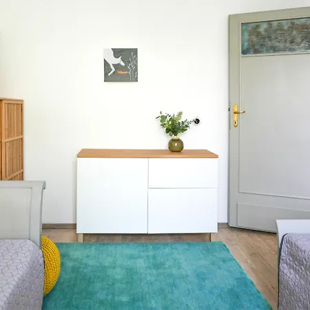 Villa Bronz25 A Velencei-tonal Gardony