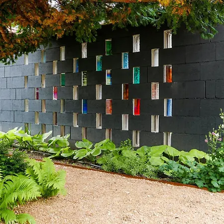 Bronz25 A Velencei-tónál