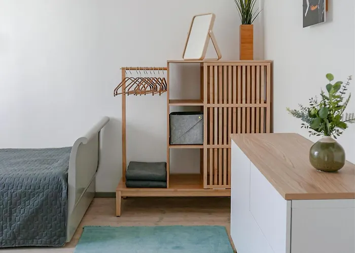 Bronz25 A Velencei-tonal Βίλα